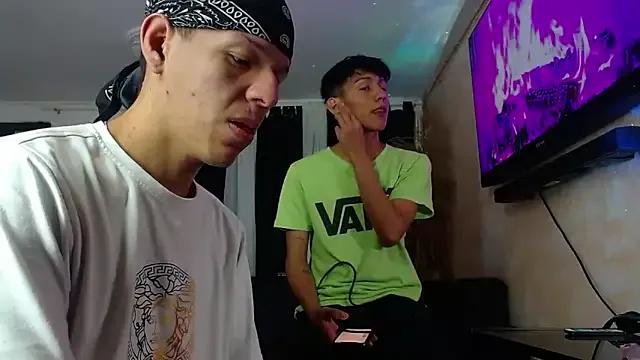 Marcus_and_Tony from StripChat is Freechat