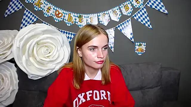 MargaritaKiss from StripChat is Freechat