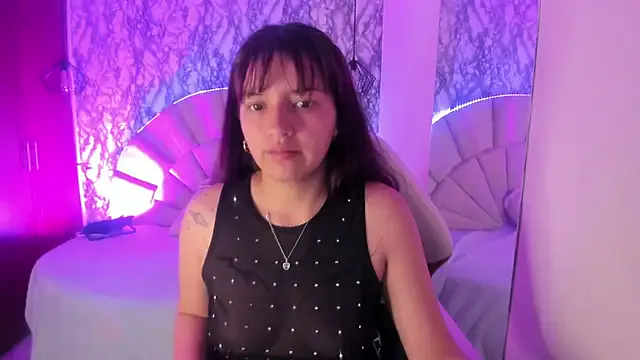 Mariam_s from StripChat is Freechat