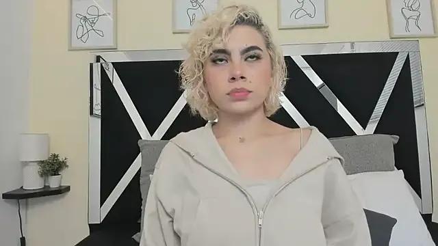 marian_pinzon from StripChat is Freechat