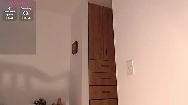 Girls: try live performances with matured performers, from dancing to quirks, in a variety of beautiful sex cams.