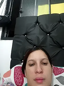 Mariana08andDiego from StripChat is Freechat