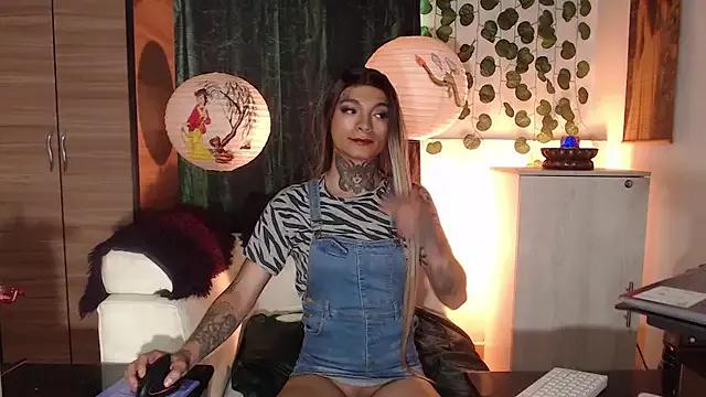 Girls: try live performances with matured performers, from dancing to quirks, in a variety of beautiful sex cams.