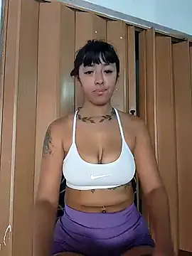 Maricba2 from StripChat is Freechat