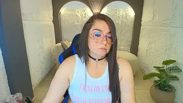 mariehw_r from StripChat is Freechat