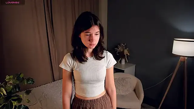 MarilynMun from StripChat is Freechat