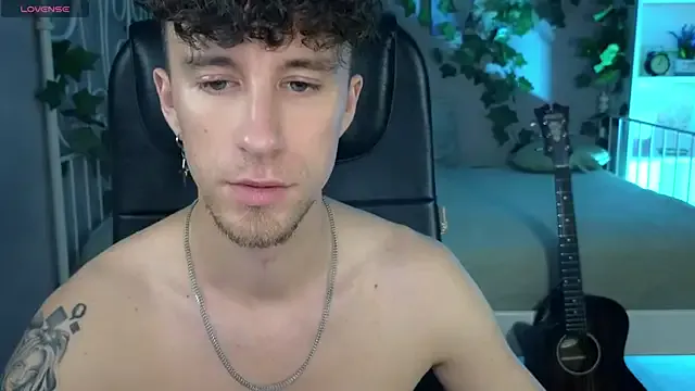 mark_caron from StripChat is Freechat