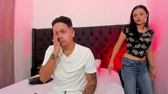 Girls: try live performances with matured performers, from dancing to quirks, in a variety of beautiful sex cams.