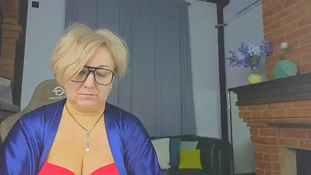 Girls: try live performances with matured performers, from dancing to quirks, in a variety of beautiful sex cams.