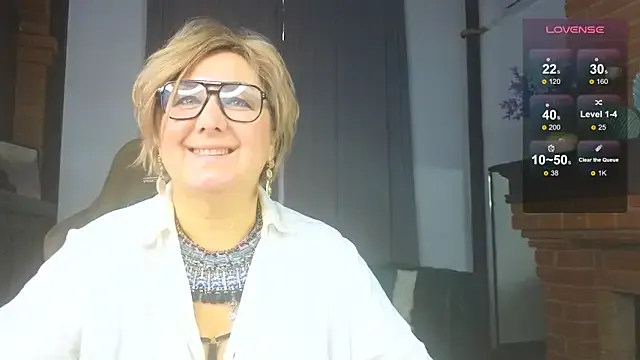 Marta_Wils from StripChat is Freechat