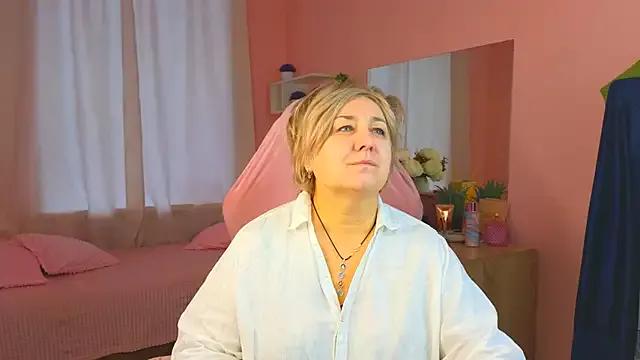 Marta_Wils from StripChat is Freechat