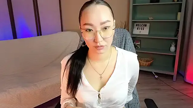 Girls: try live performances with matured performers, from dancing to quirks, in a variety of beautiful sex cams.