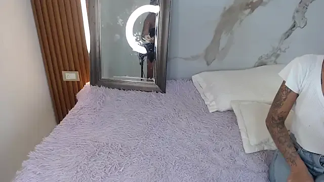 Girls: try live performances with matured performers, from dancing to quirks, in a variety of beautiful sex cams.