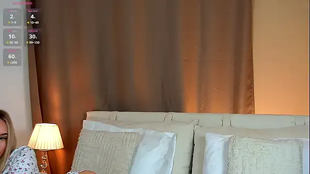 MaryDavies from StripChat is Freechat