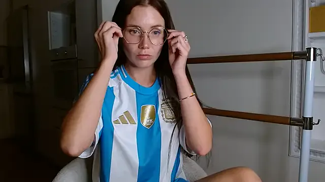 MaryRockX from StripChat is Freechat