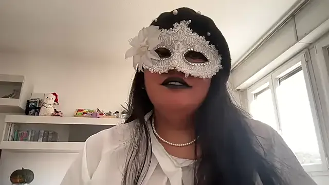 MashaCL from StripChat is Freechat