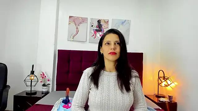 MashaPiink from StripChat is Freechat