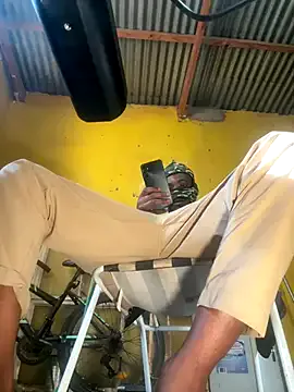 Maskman941 from StripChat is Freechat