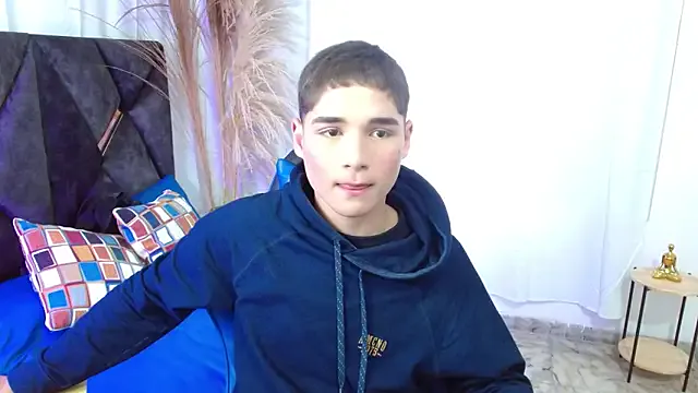 Mattass18 from StripChat is Freechat