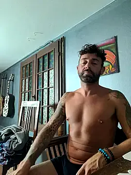 MatteoDom85 from StripChat is Freechat