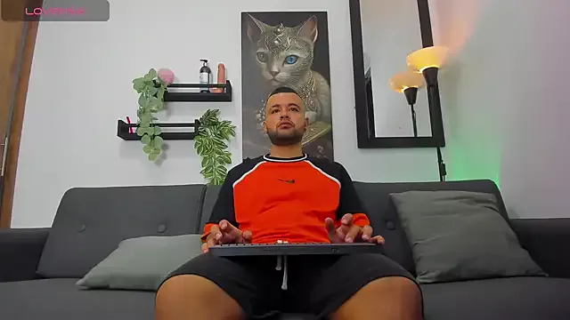 Girls: try live performances with matured performers, from dancing to quirks, in a variety of beautiful sex cams.