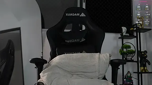 Girls: try live performances with matured performers, from dancing to quirks, in a variety of beautiful sex cams.