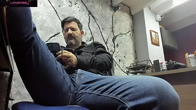 Maxi_thebig_daddy from StripChat