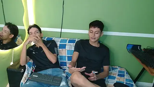 Girls: try live performances with matured performers, from dancing to quirks, in a variety of beautiful sex cams.