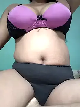 Maya-22 from StripChat is Freechat