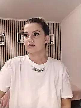 Mayaaaaaa_ from StripChat is Freechat