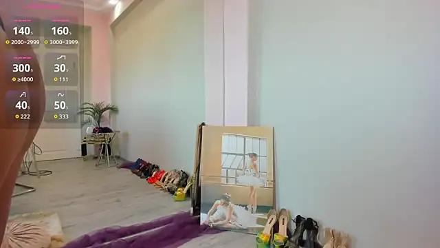 MayaHellen from StripChat