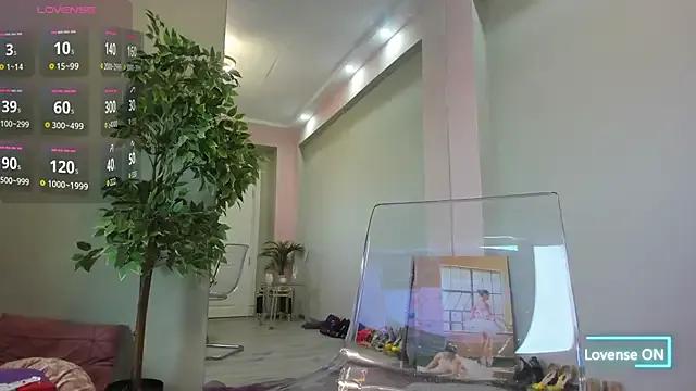 MayaHellen from StripChat