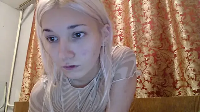 maybe_doll from StripChat is Freechat