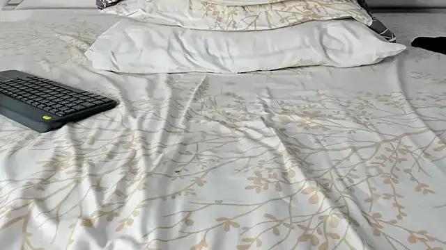 maybelline69 from StripChat is Freechat