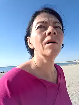 MeenaMoon from StripChat