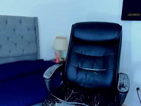 megan_rousexx from StripChat is Freechat