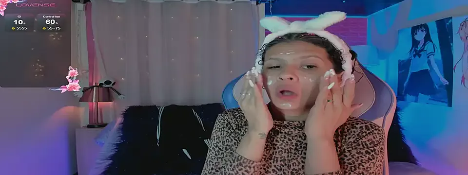 Girls: try live performances with matured performers, from dancing to quirks, in a variety of beautiful sex cams.