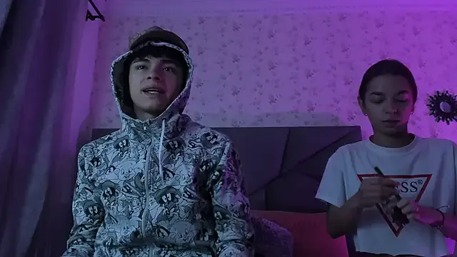 meganandtylerr19 from StripChat is Freechat