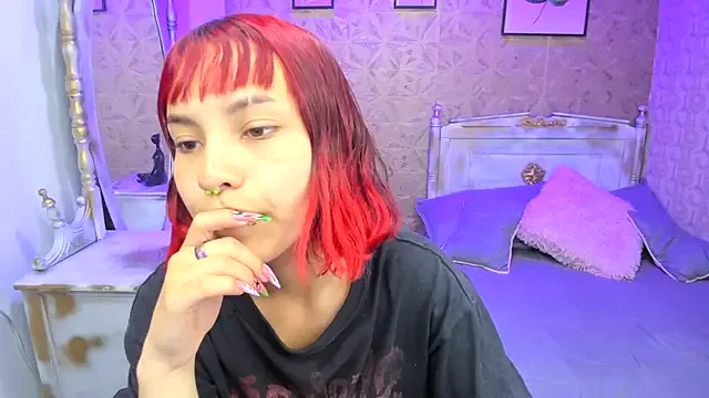 Girls: try live performances with matured performers, from dancing to quirks, in a variety of beautiful sex cams.