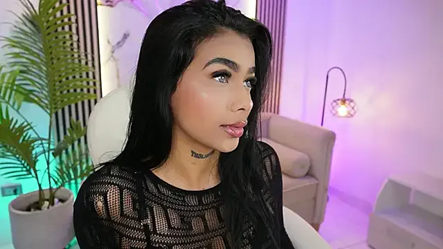 MeganLowell from StripChat is Freechat