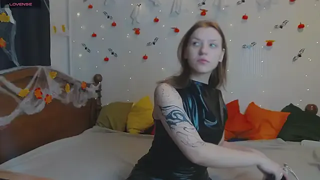 MeganNewCat from StripChat is Freechat