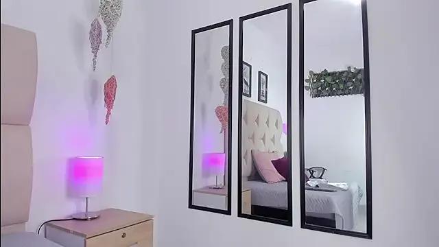 Girls: try live performances with matured performers, from dancing to quirks, in a variety of beautiful sex cams.