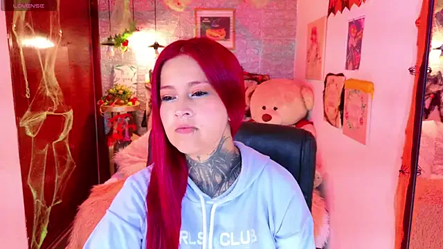 Meghan_nill from StripChat