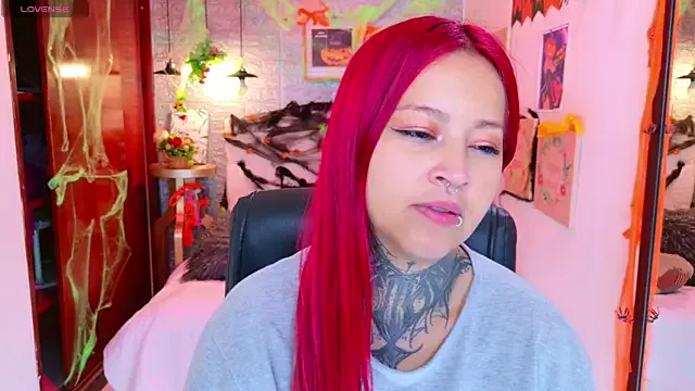 Meghan_nill from StripChat