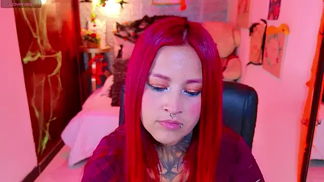 Meghan_nill from StripChat