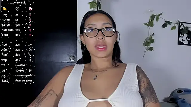 melanieecox from StripChat is Freechat