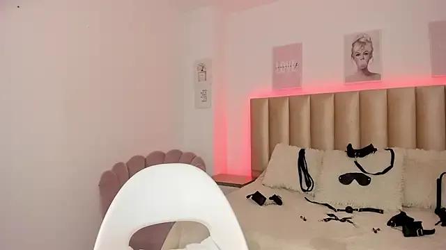 Girls: try live performances with matured performers, from dancing to quirks, in a variety of beautiful sex cams.