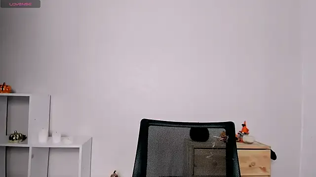 MelinMonro from StripChat is Freechat