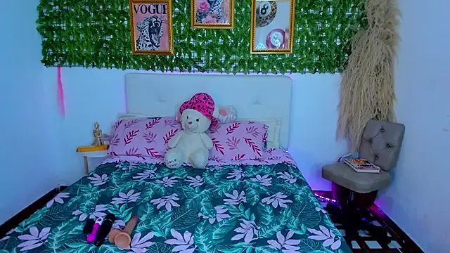 melodi_pink from StripChat is Freechat