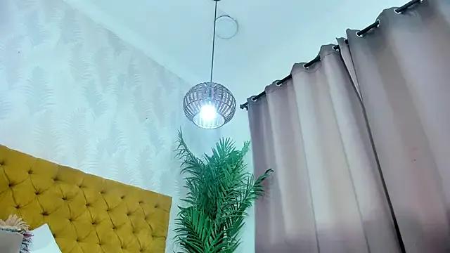 Melody_Megann from StripChat is Freechat